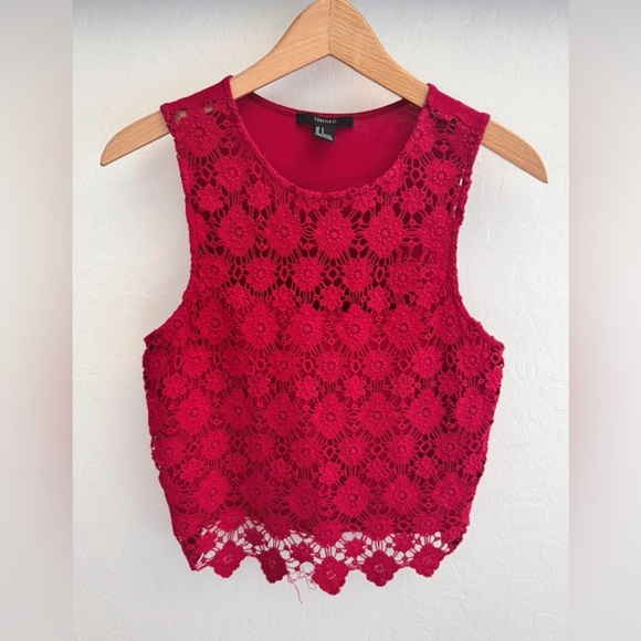 Forever 21 Red Floral Crochet Lace Sleeveless Crop Top Size Small - Picture 1 of 6